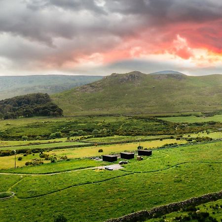 ホテル Oakwood Glamping Mourne Mountains Moyad エクステリア 写真