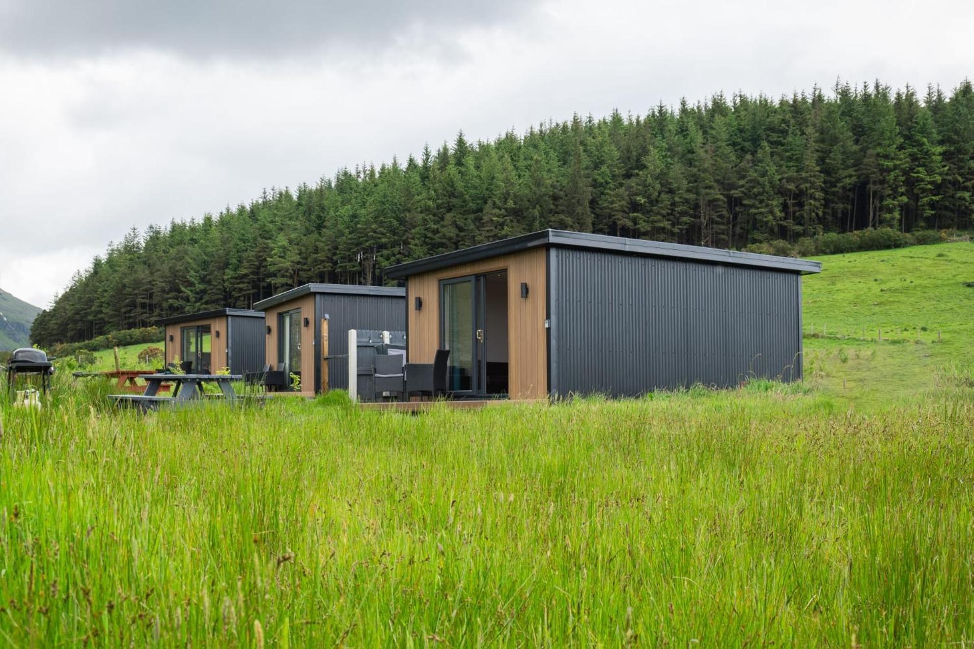 ホテル Oakwood Glamping Mourne Mountains Moyad エクステリア 写真